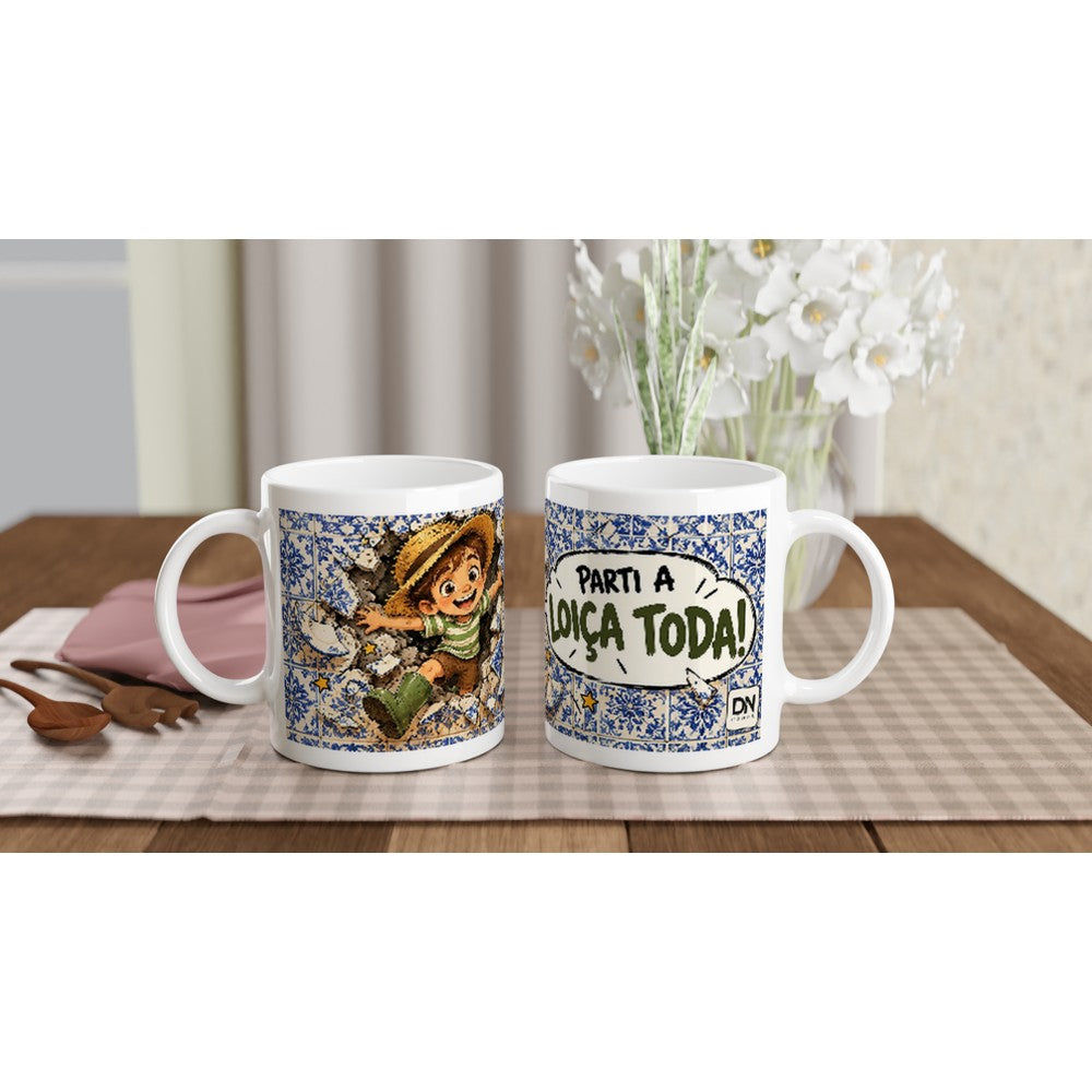 Caneca “Parti a Loiça Toda!” com azulejos e o Reguila, DN Humor, vista 10